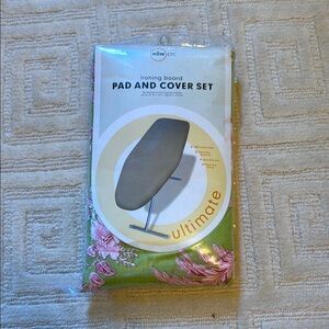 Green and Pink Drawer Liners for Organized Storage